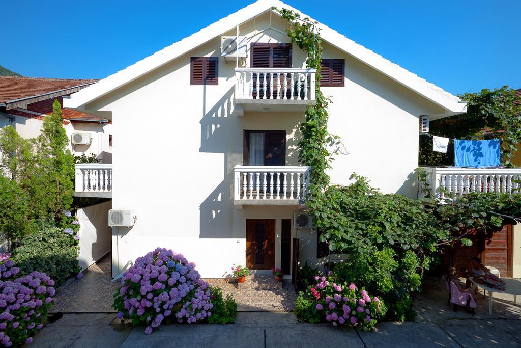 Apartments Ratkovic Tivat Ngoại thất bức ảnh