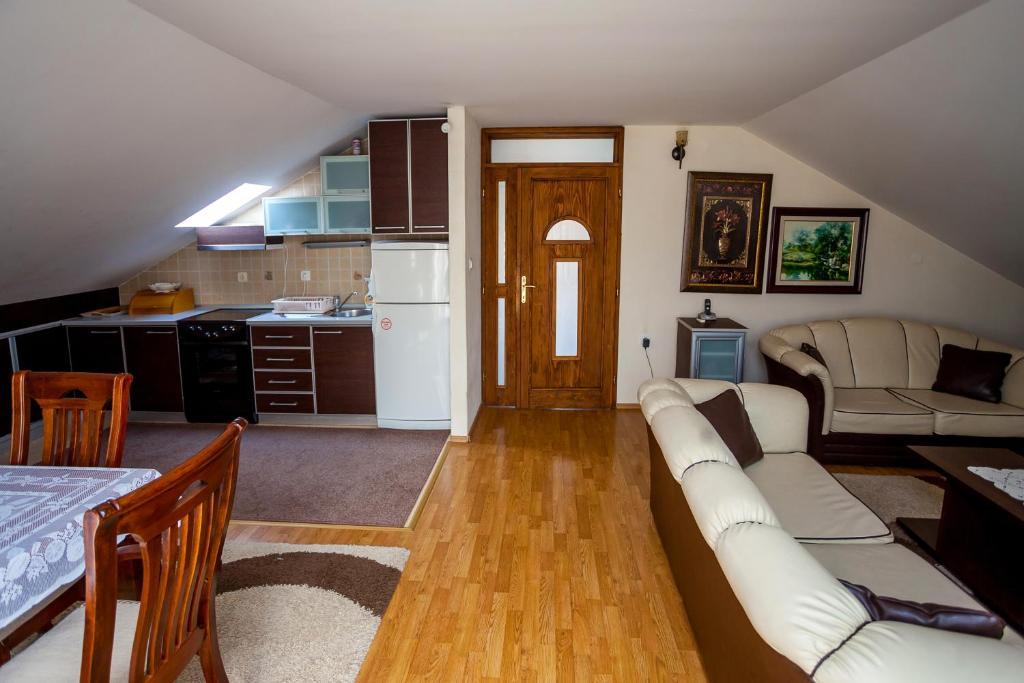 Apartments Ratkovic Tivat Ngoại thất bức ảnh